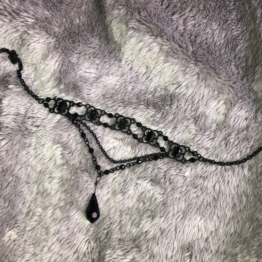 Black choker